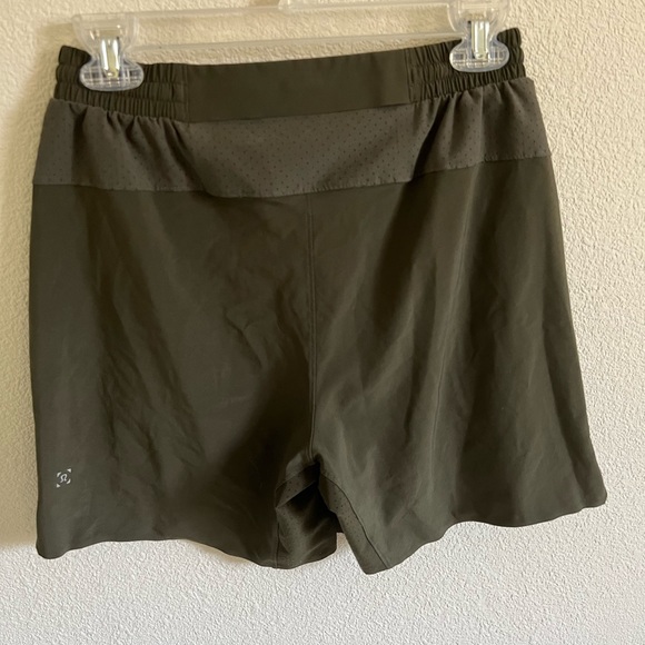 Lululemon Men’s Linerless Running Shorts Size S Olive Green - Picture 2 of 7